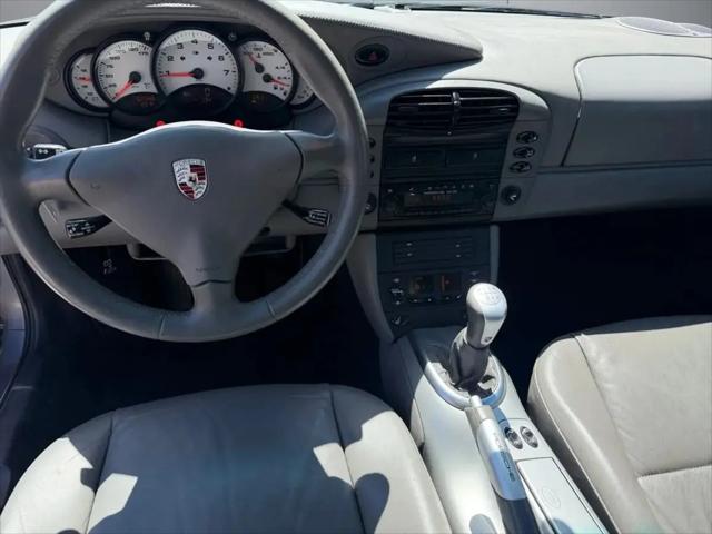 2001 Porsche 911 Carrera