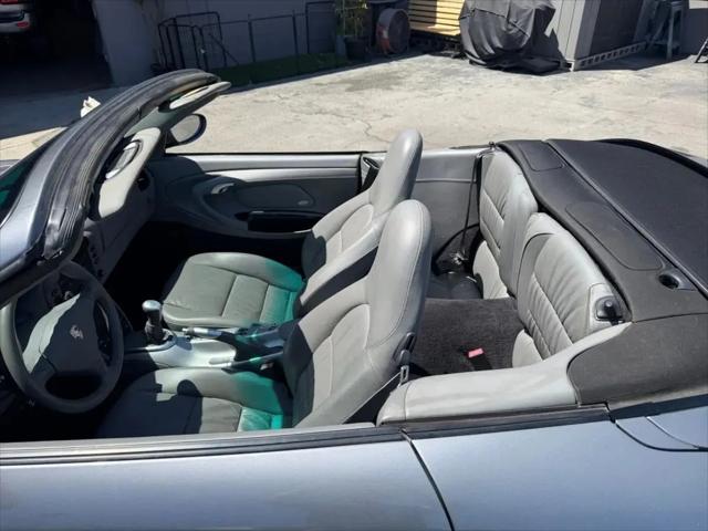 2001 Porsche 911 Carrera