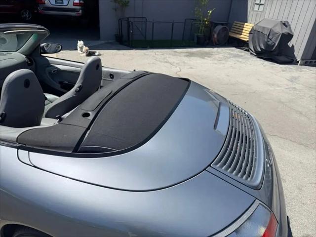 2001 Porsche 911 Carrera