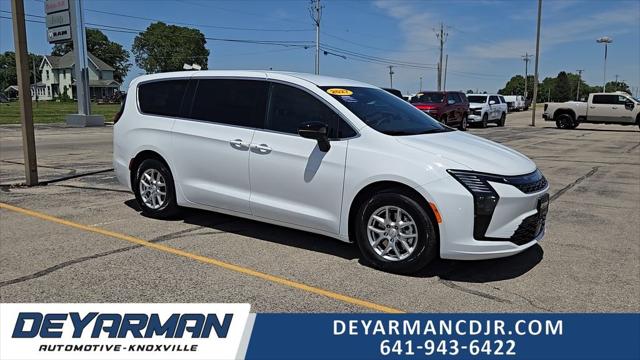 2027 Chrysler Pacifica PACIFICA SELECT