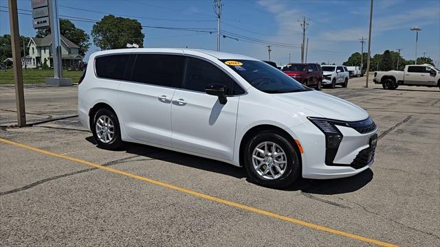 2027 Chrysler Pacifica PACIFICA SELECT