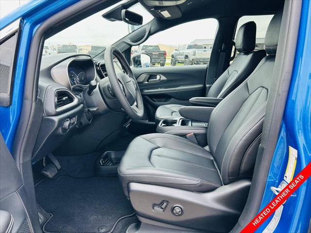 2027 Chrysler Pacifica PACIFICA SELECT