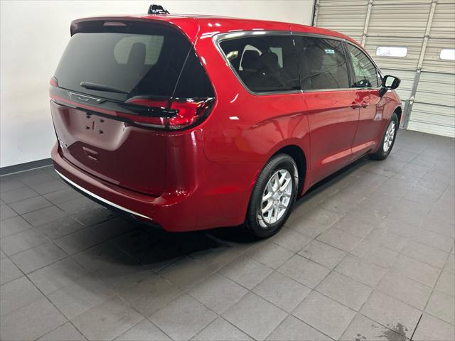 2027 Chrysler Pacifica PACIFICA SELECT