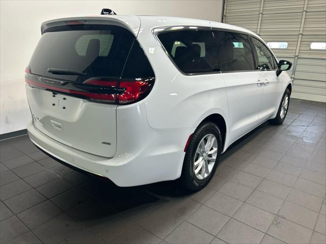2027 Chrysler Pacifica PACIFICA SELECT AWD 2027 Chrysler Pacifica PACIFICA SELECT AWD