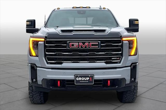 2025 GMC Sierra 2500HD 4WD Crew Cab Standard Bed AT4