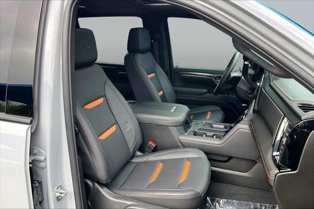 2025 GMC Sierra 2500HD 4WD Crew Cab Standard Bed AT4
