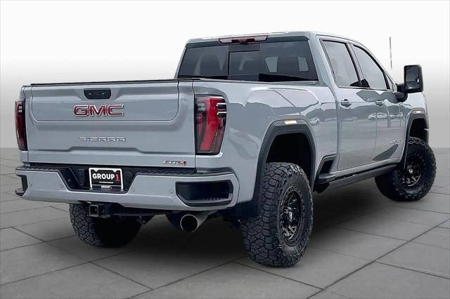 2025 GMC Sierra 2500HD 4WD Crew Cab Standard Bed AT4