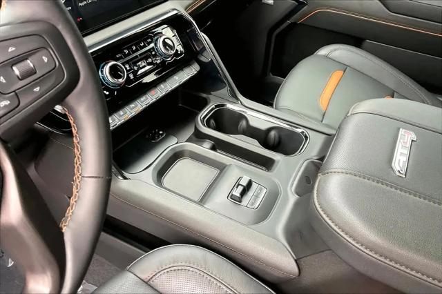 2025 GMC Sierra 2500HD 4WD Crew Cab Standard Bed AT4