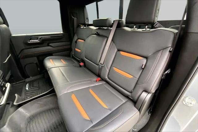 2025 GMC Sierra 2500HD 4WD Crew Cab Standard Bed AT4