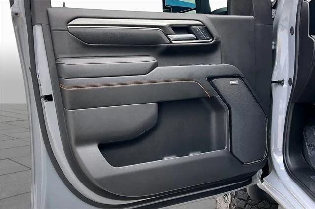 2025 GMC Sierra 2500HD 4WD Crew Cab Standard Bed AT4
