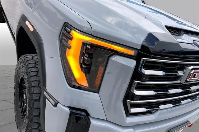 2025 GMC Sierra 2500HD 4WD Crew Cab Standard Bed AT4
