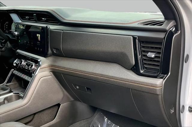 2025 GMC Sierra 2500HD 4WD Crew Cab Standard Bed AT4