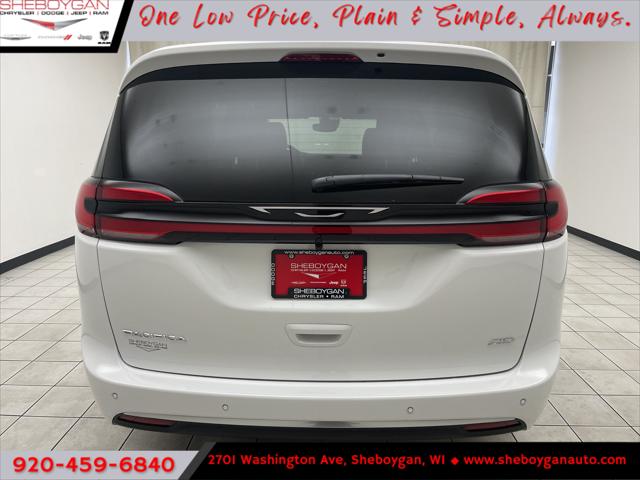 2027 Chrysler Pacifica PACIFICA SELECT AWD