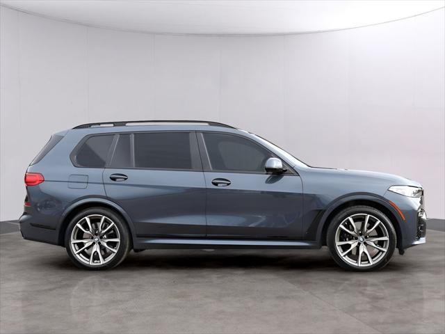 2022 BMW X7 M50i