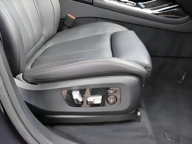 2022 BMW X7 M50i