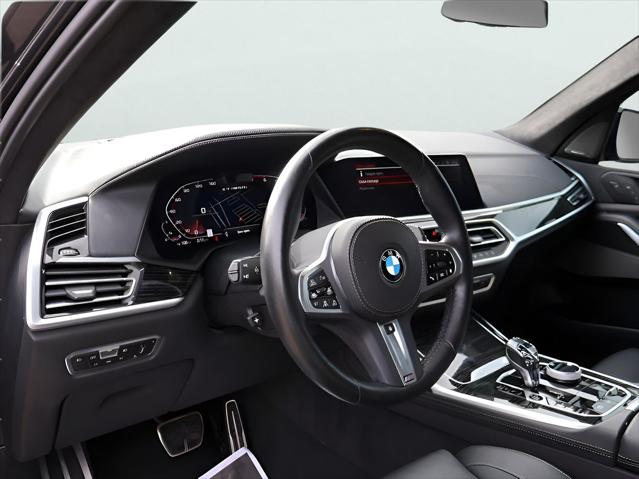 2022 BMW X7 M50i