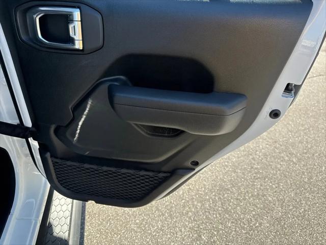 2025 Jeep Wrangler 4-Door Summit 4x4