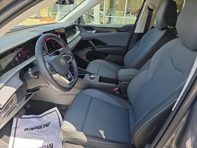 2025 Volkswagen Tiguan 2.0T SE