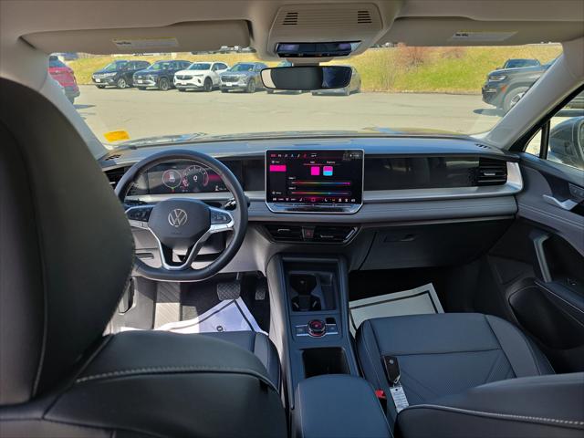 2025 Volkswagen Tiguan 2.0T SE