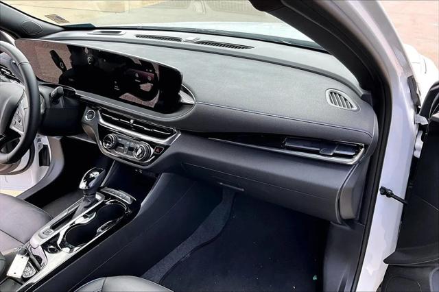 2025 Buick NV Sport Touring FWD