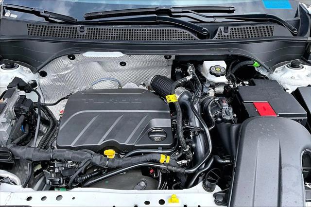 2025 Buick NV Sport Touring FWD