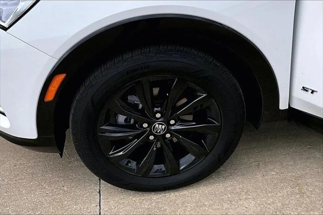 2025 Buick NV Sport Touring FWD