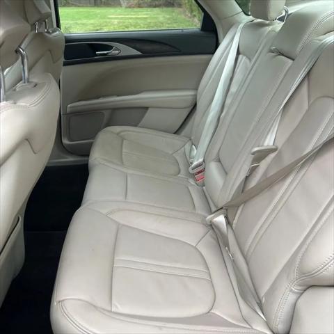 2017 Lincoln MKZ Select