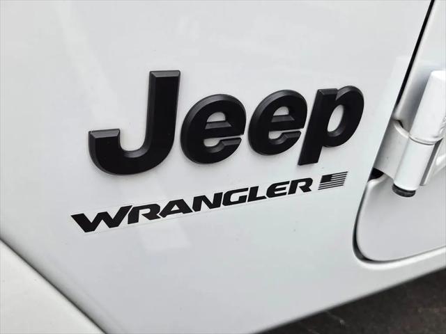 2025 Jeep Wrangler 4-Door Sahara 4x4