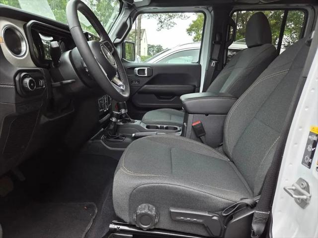 2025 Jeep Wrangler 4-Door Sahara 4x4