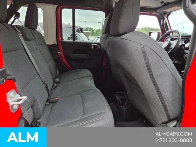 2025 Jeep Wrangler 4-Door Sahara 4x4
