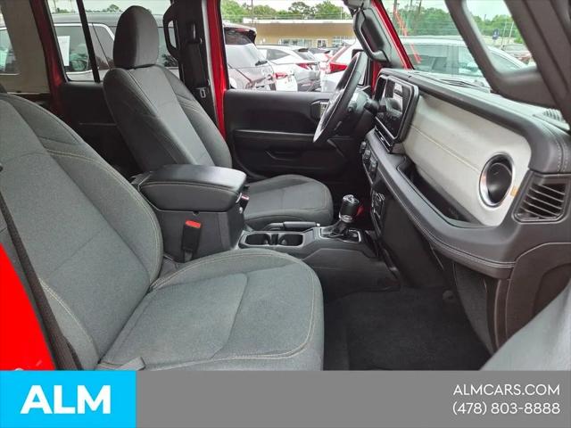 2025 Jeep Wrangler 4-Door Sahara 4x4