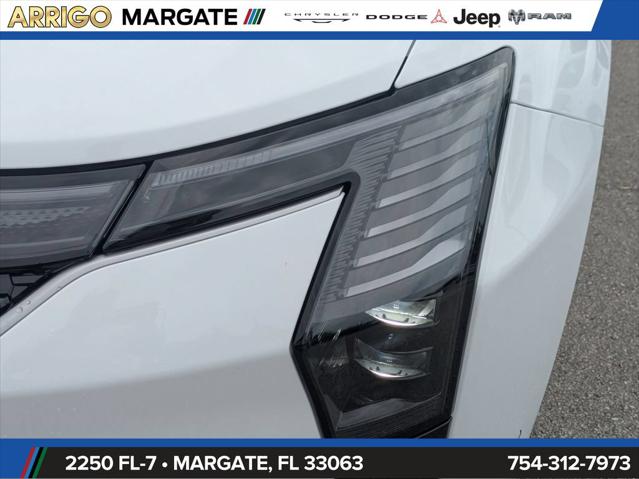 2027 Chrysler Pacifica Select