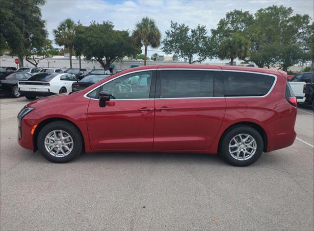 2027 Chrysler Pacifica Select