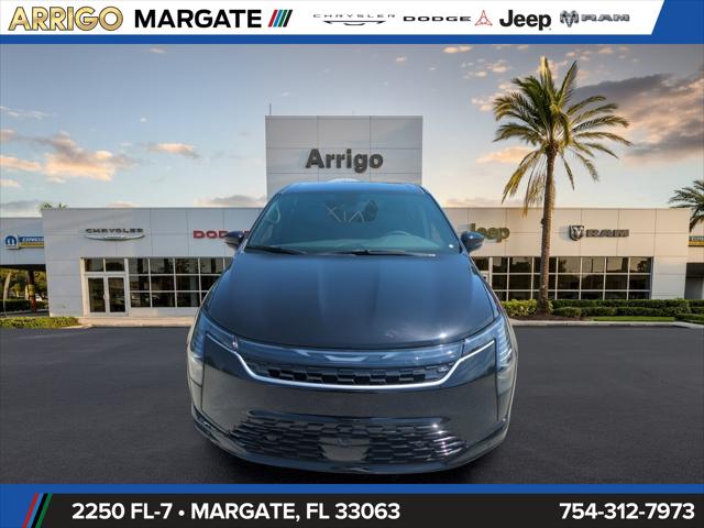 2027 Chrysler Pacifica Select