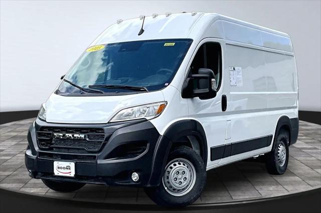 2025 Ram ProMaster 2500 Cargo Van Tradesman High Roof 136" WB w/Pass Seat