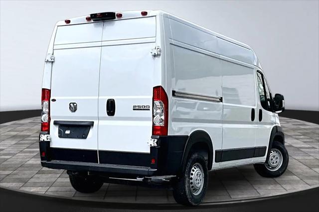 2025 Ram ProMaster 2500 Cargo Van Tradesman High Roof 136" WB w/Pass Seat