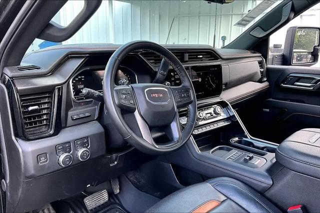2025 GMC Sierra 2500HD Crew Cab, Standard Bed, AT4, 4WD