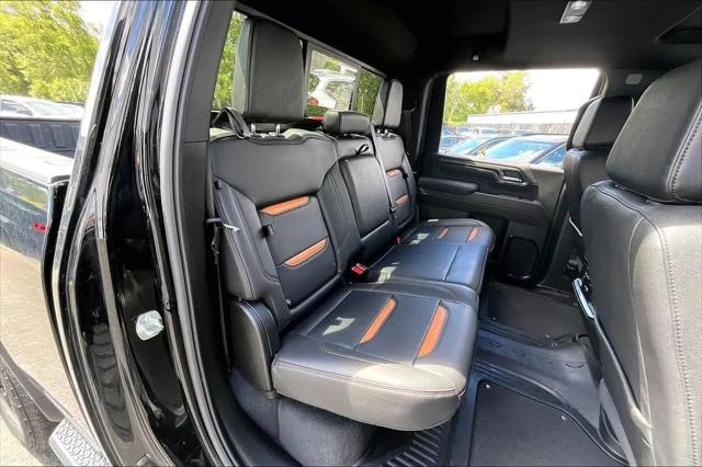 2025 GMC Sierra 2500HD Crew Cab, Standard Bed, AT4, 4WD