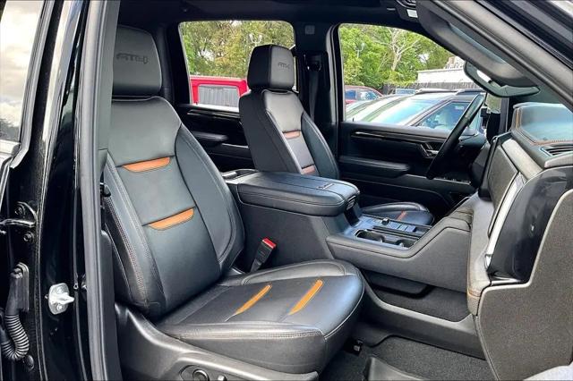 2025 GMC Sierra 2500HD Crew Cab, Standard Bed, AT4, 4WD