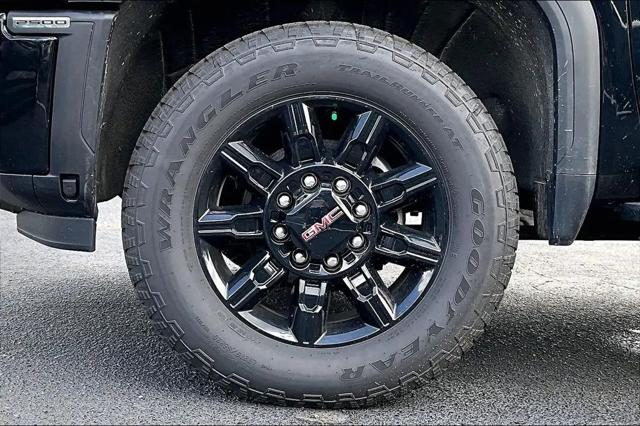 2025 GMC Sierra 2500HD Crew Cab, Standard Bed, AT4, 4WD