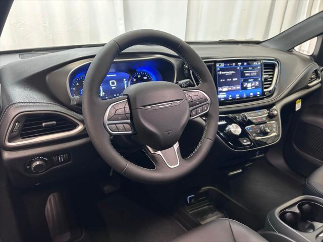2027 Chrysler Pacifica PACIFICA SELECT