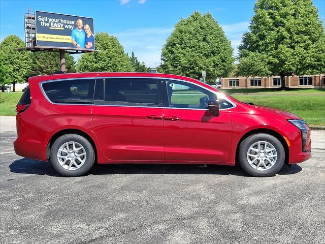 2027 Chrysler Pacifica Select