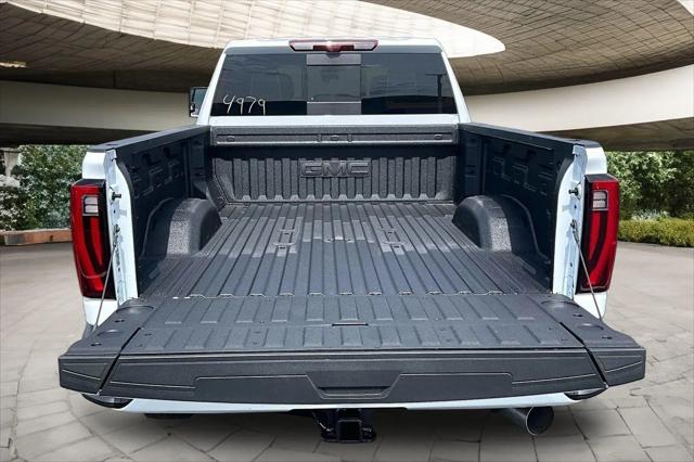 2026 GMC Sierra 2500HD Crew Cab, Standard Bed, Denali Ultimate, 4WD