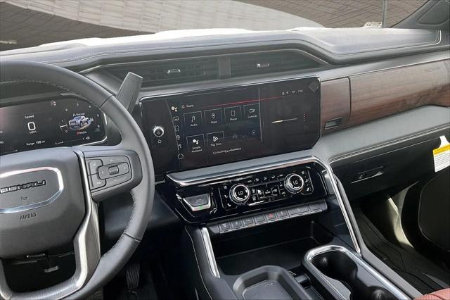 2026 GMC Sierra 2500HD Crew Cab, Standard Bed, Denali Ultimate, 4WD