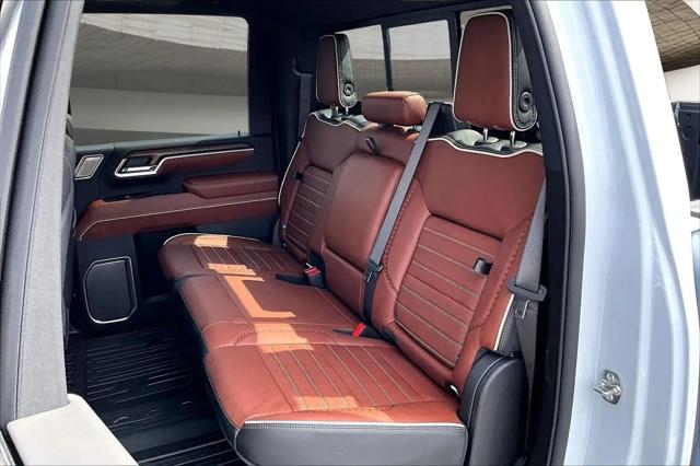 2026 GMC Sierra 2500HD Crew Cab, Standard Bed, Denali Ultimate, 4WD