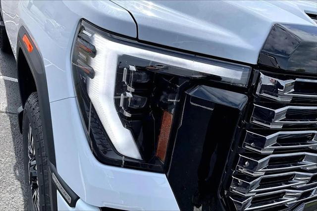 2026 GMC Sierra 2500HD Crew Cab, Standard Bed, Denali Ultimate, 4WD