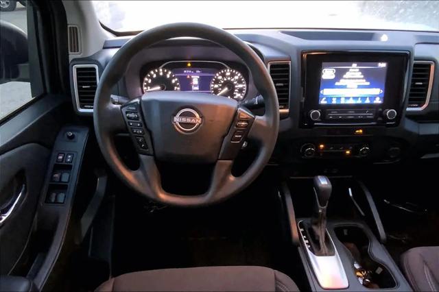 2022 Nissan Frontier Crew Cab SV 4x2
