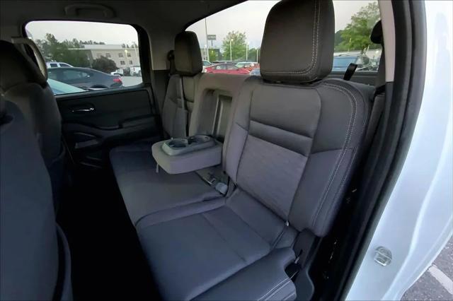 2022 Nissan Frontier Crew Cab SV 4x2