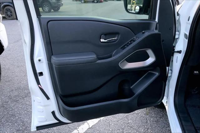 2022 Nissan Frontier Crew Cab SV 4x2