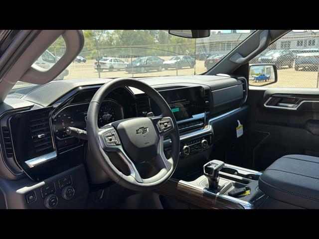 2026 Chevrolet Silverado 1500 4WD Crew Cab Short Bed RST
